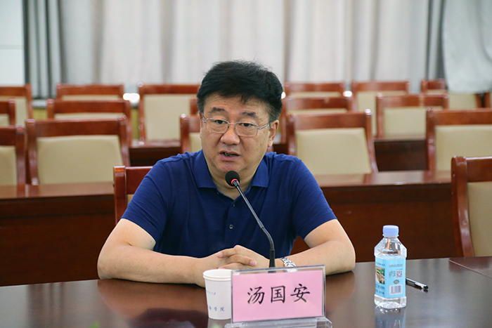黑丝av
党委组织学习研讨习近平总书记“七一”重要讲话精神3.JPG